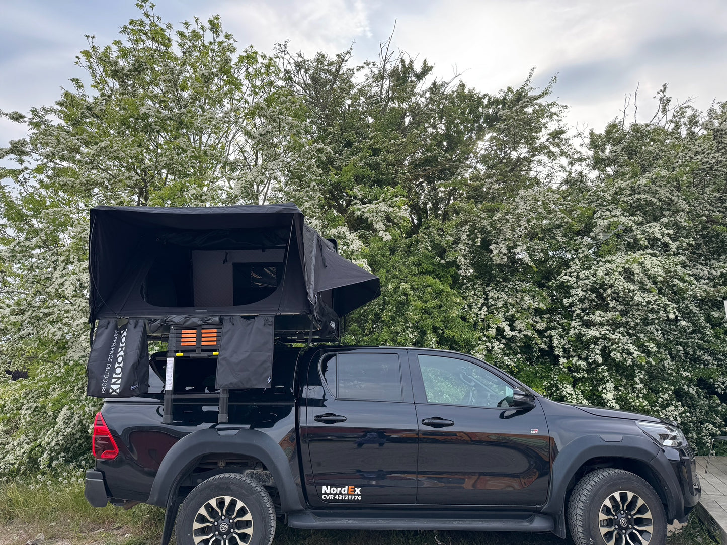 Tagtelt til Bil – KokoonX Expedition Hard Shell Roof Top Tent | Premium Overlanding RTT